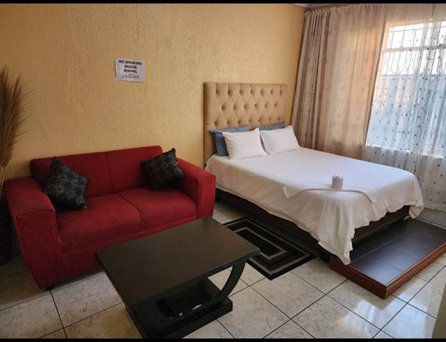 10 BEDROOM HOUSE FOR SALE IN TROYEVILLE